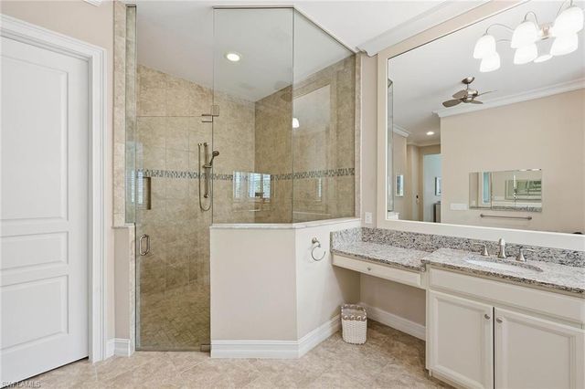 9446 Lagomar CT, Naples, FL 34114