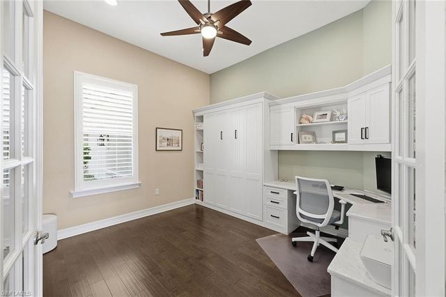 9446 Lagomar CT, Naples, FL 34114