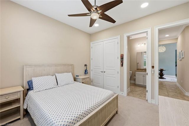 9446 Lagomar CT, Naples, FL 34114