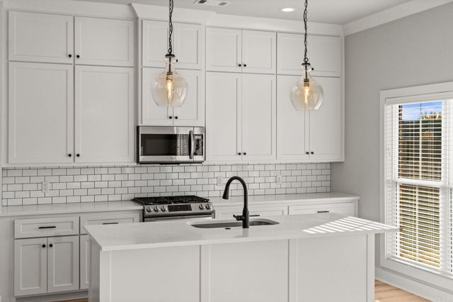 2321 Bridgegate Dr, Conway, AR 72034