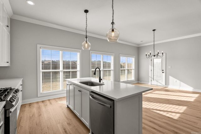 2321 Bridgegate Dr, Conway, AR 72034