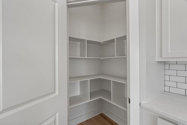 2321 Bridgegate Dr, Conway, AR 72034