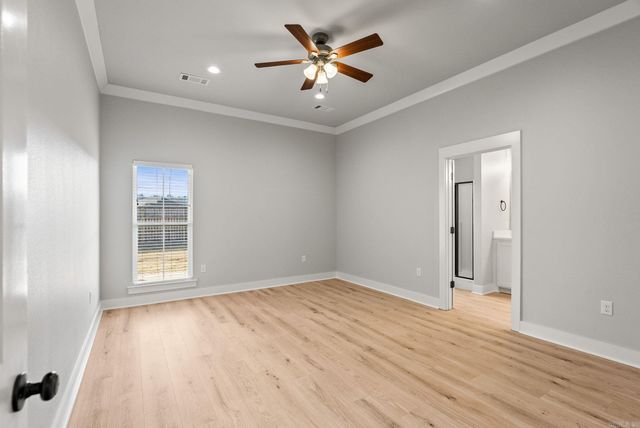 2321 Bridgegate Dr, Conway, AR 72034