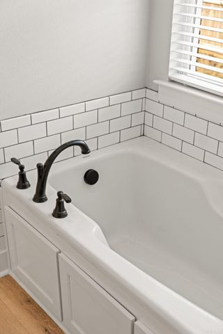 2321 Bridgegate Dr, Conway, AR 72034