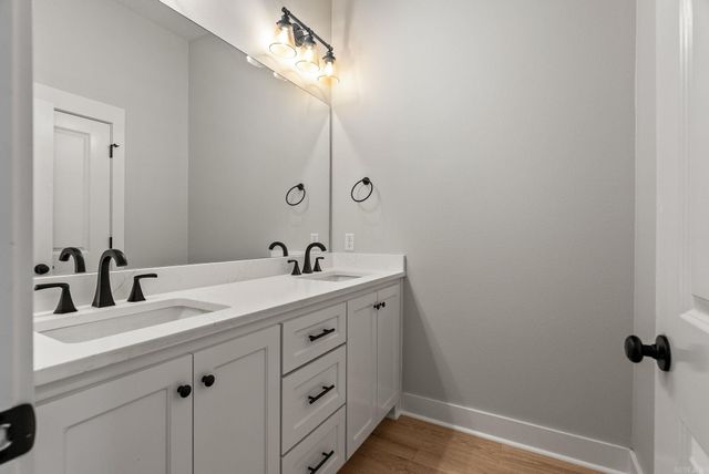 2321 Bridgegate Dr, Conway, AR 72034