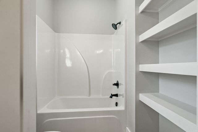 2321 Bridgegate Dr, Conway, AR 72034