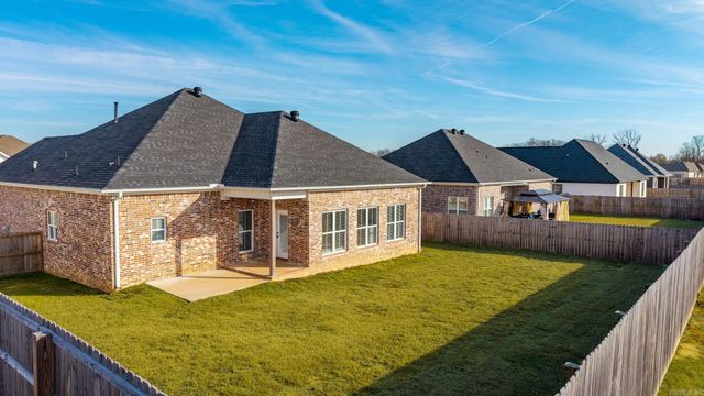 2321 Bridgegate Dr, Conway, AR 72034