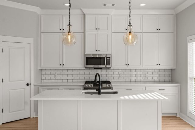 2321 Bridgegate Dr, Conway, AR 72034