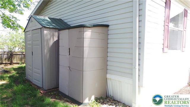 15 Canterbury Court, Forks Twp, PA 18040