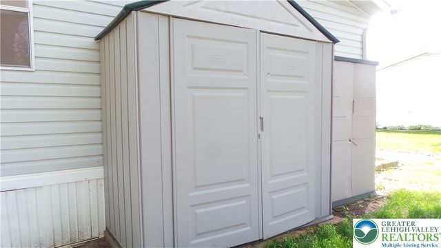 15 Canterbury Court, Forks Twp, PA 18040