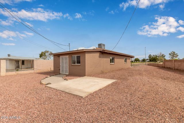 11437 W LAKESHORE Drive, Youngtown, AZ 85363