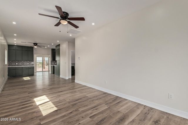 11437 W LAKESHORE Drive, Youngtown, AZ 85363