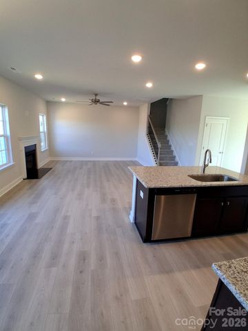 192 Mountain Island Drive 13, Statesville, NC 28677