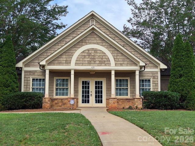 192 Mountain Island Drive 13, Statesville, NC 28677