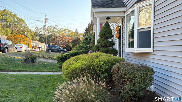 99 Quinsey Drive, Bridgeport, CT 06606