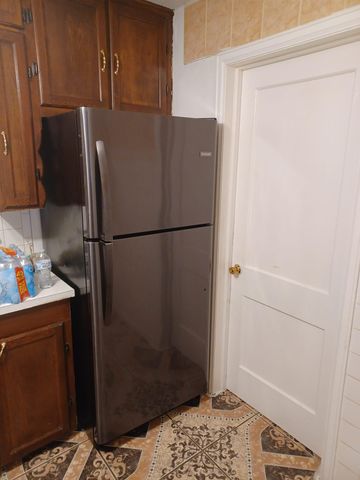 1841 N Burns Ave, Wichita, KS 67203