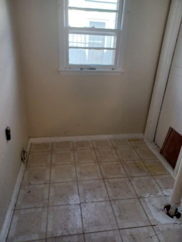 1841 N Burns Ave, Wichita, KS 67203