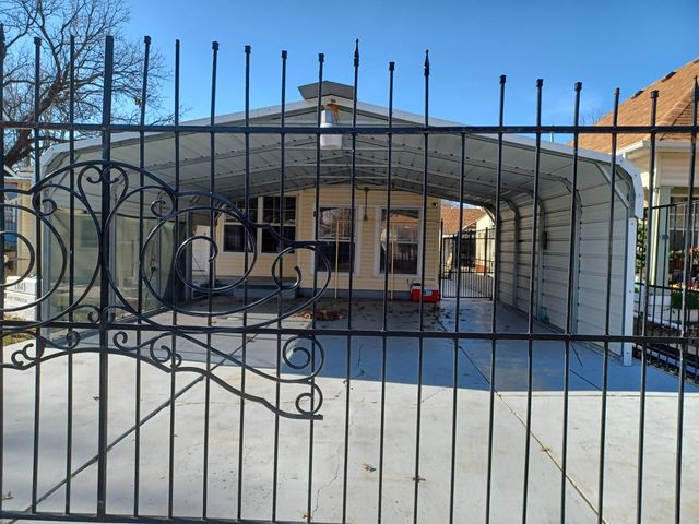 1841 N Burns Ave, Wichita, KS 67203