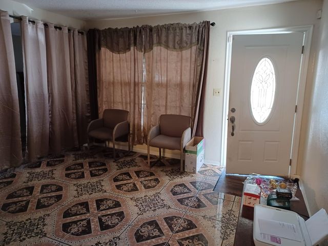 1841 N Burns Ave, Wichita, KS 67203