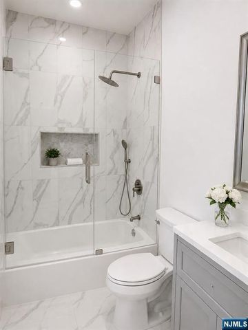 112 Old Tappan Road, Old Tappan, NJ 07675