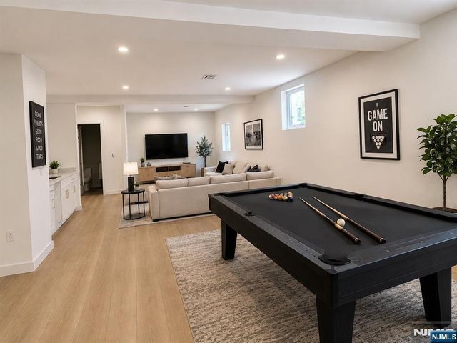 112 Old Tappan Road, Old Tappan, NJ 07675