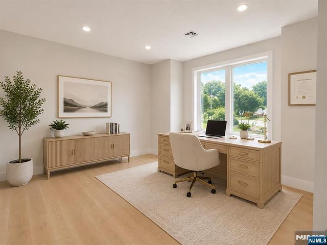 112 Old Tappan Road, Old Tappan, NJ 07675