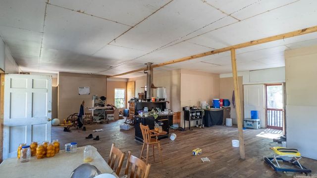 645 County Road 201, Alton, MO 65606