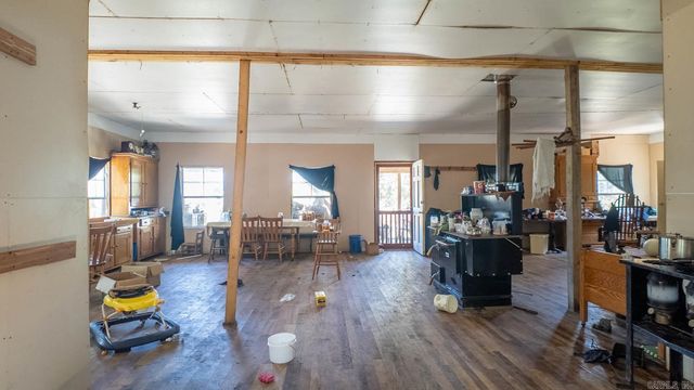 645 County Road 201, Alton, MO 65606