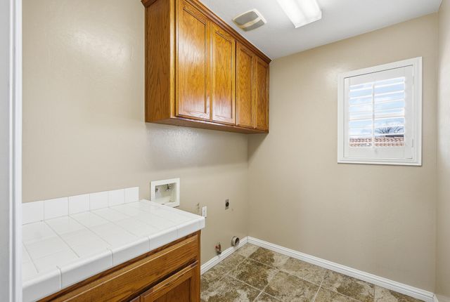 6229 W Ceres, Visalia, CA 93291