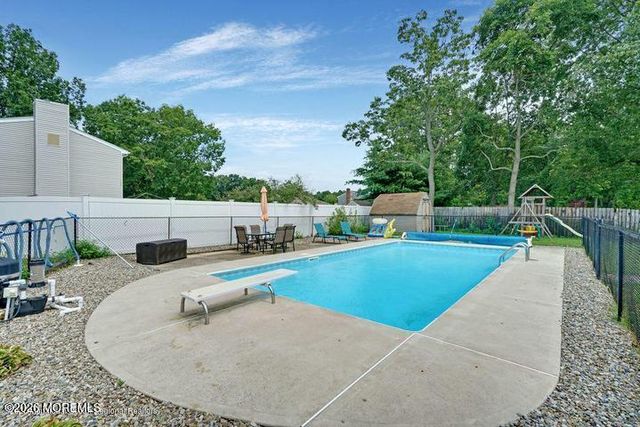 173 Shenandoah Boulevard, Toms River, NJ 08753