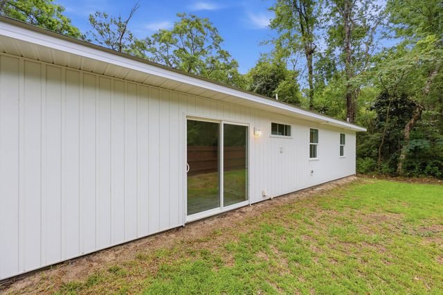 901 Lakeside Dr., Georgetown, SC 29440