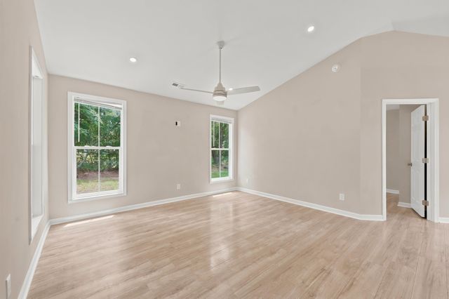 901 Lakeside Dr., Georgetown, SC 29440