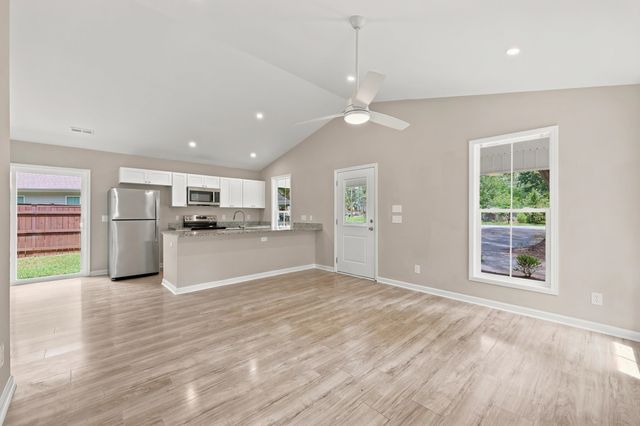 901 Lakeside Dr., Georgetown, SC 29440