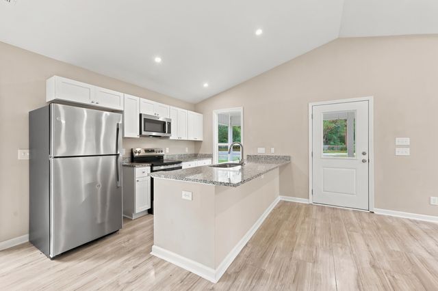 901 Lakeside Dr., Georgetown, SC 29440