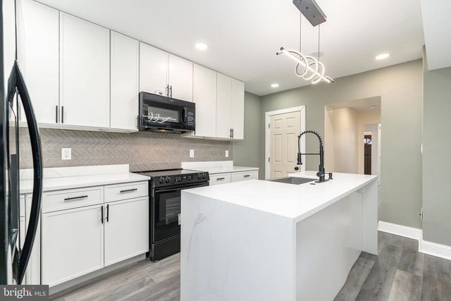 46 W WASHINGTON LN, Philadelphia, PA 19144