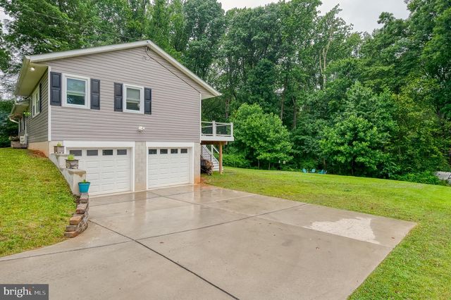 102 ARBUTUS DR, Joppa, MD 21085