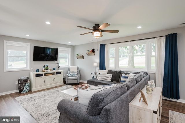 102 ARBUTUS DR, Joppa, MD 21085