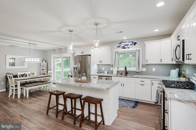 102 ARBUTUS DR, Joppa, MD 21085
