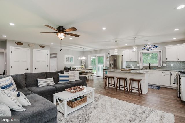 102 ARBUTUS DR, Joppa, MD 21085