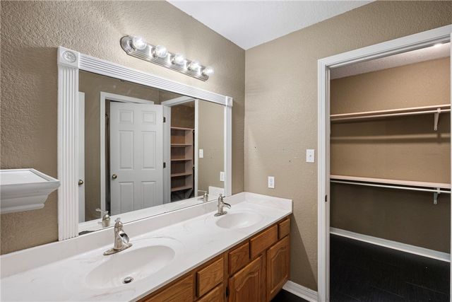 90 Birdsong Road, Russellville, AR 72802