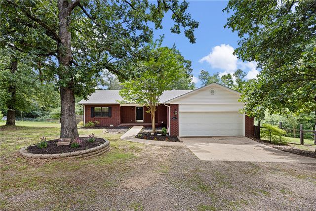 90 Birdsong Road, Russellville, AR 72802