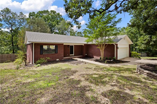 90 Birdsong Road, Russellville, AR 72802