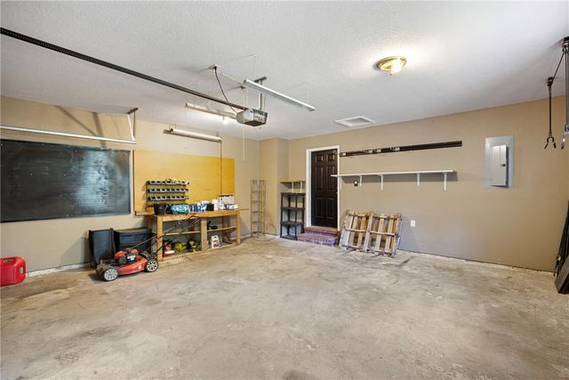 90 Birdsong Road, Russellville, AR 72802