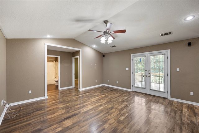 90 Birdsong Road, Russellville, AR 72802