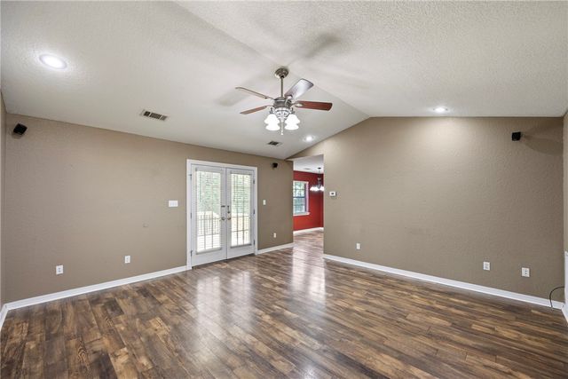 90 Birdsong Road, Russellville, AR 72802