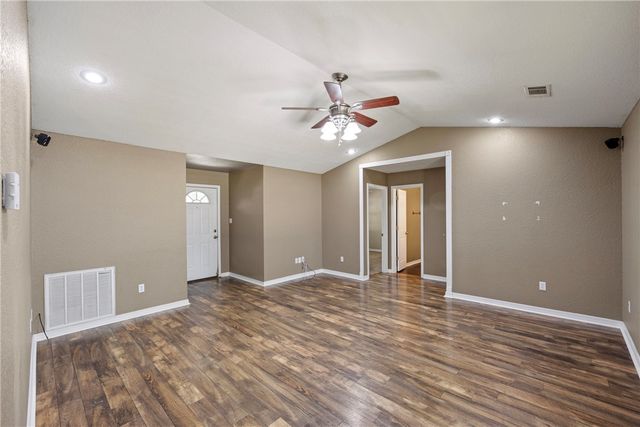 90 Birdsong Road, Russellville, AR 72802
