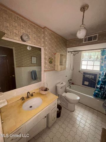 6800 Whippoorwill Drive, Olive Branch, MS 38654