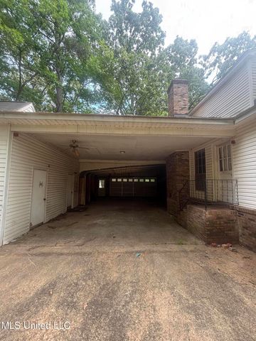 6800 Whippoorwill Drive, Olive Branch, MS 38654