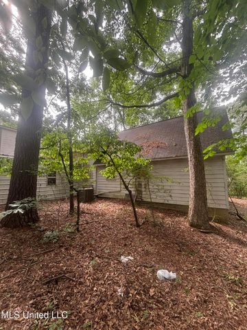 6800 Whippoorwill Drive, Olive Branch, MS 38654