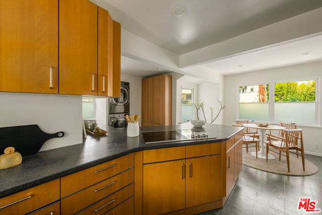 3019 Maxwell Street, Los Angeles, CA 90027